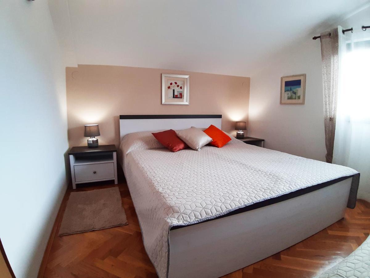 Apartments Zrinka 793 Пореч Экстерьер фото